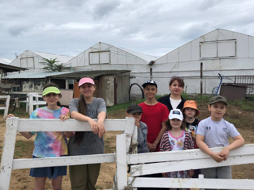 Если есть возможность прикоснуться к природе с помощью лошадей, то это отличная возможность, вызывающая самые позитивные чувства и эмоции !