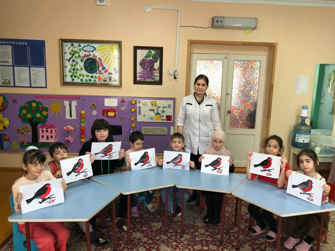 В Реабилитационном центре прошёл тематический день, посвящённому  " Дню зимующих птиц".