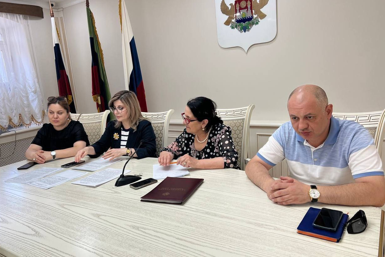 Встреча с начальниками территориальных отделов и поселков Ленинского района.