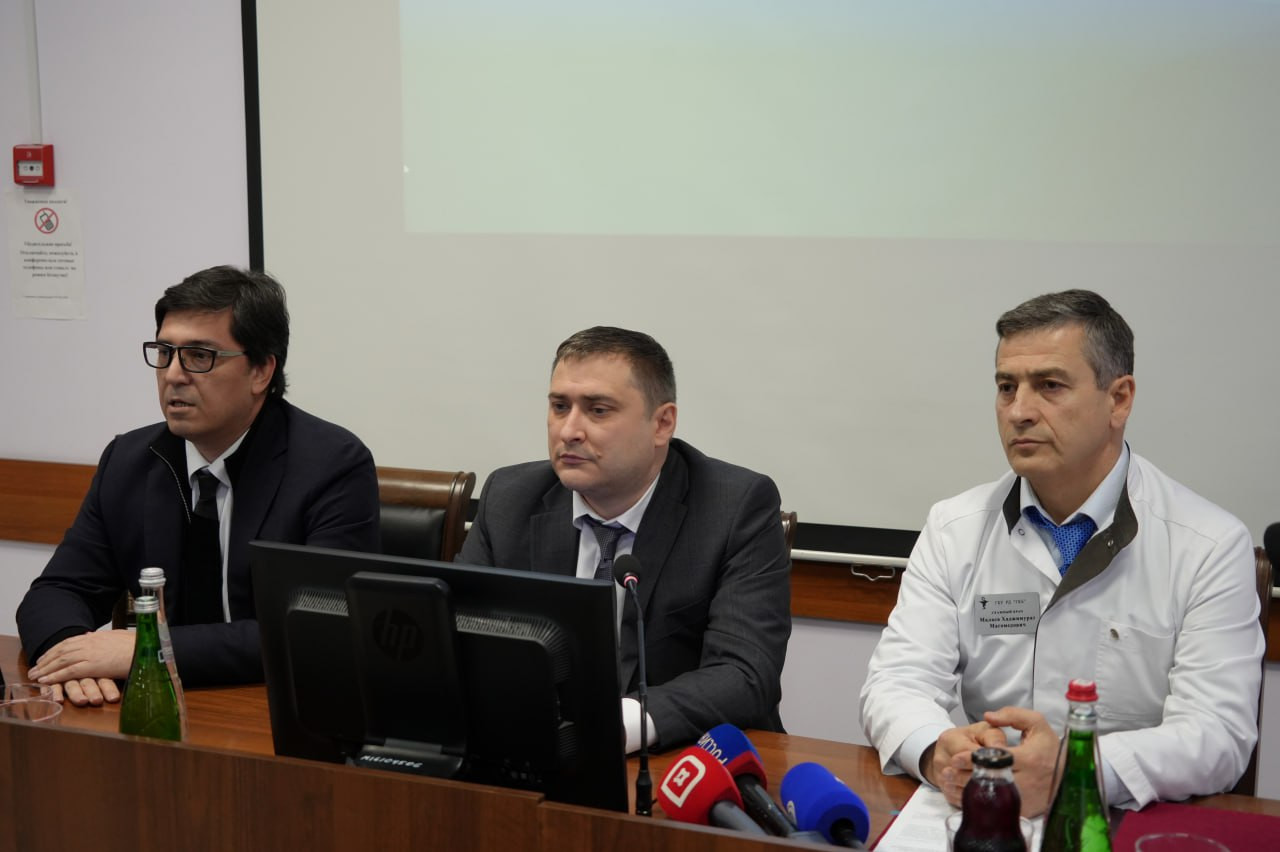 В рамках  Года семьи, в ГКБ Махачкалы, прошла церемония подписания соглашения о взаимодействии с Минтруда РД