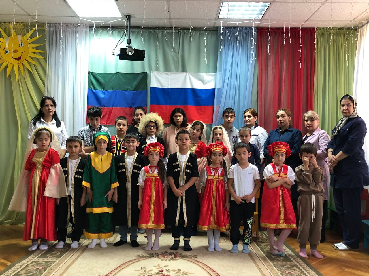 4 ноября в России отмечается праздник - День народного единства.