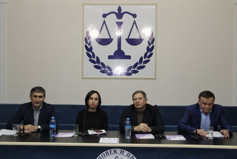 Участие в телепередаче "Человек и право".