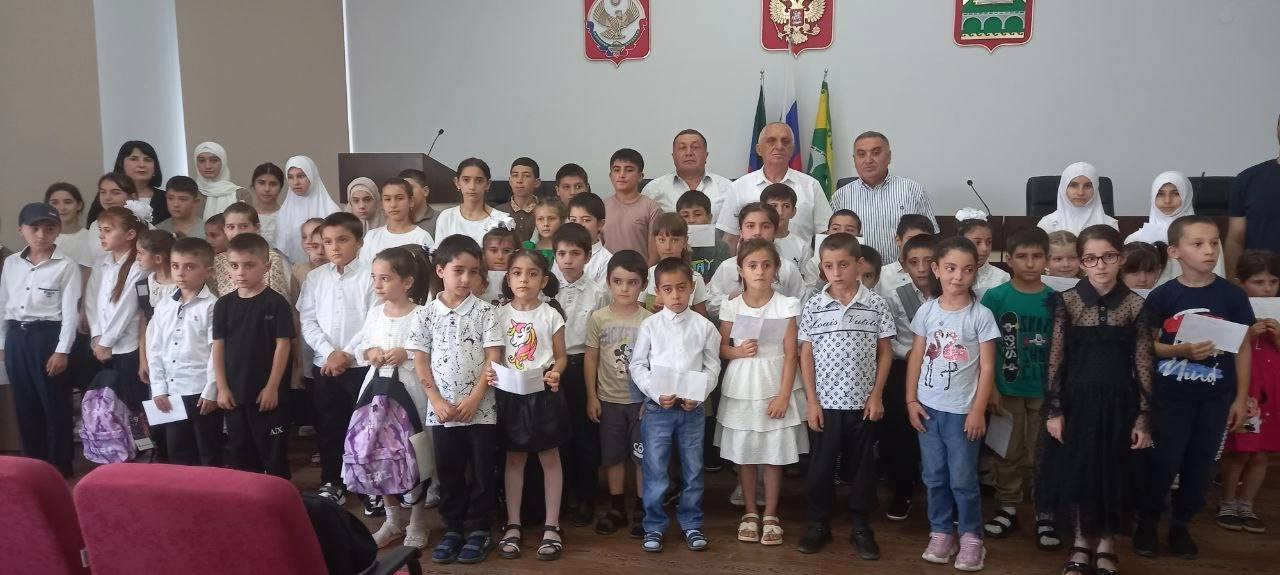 Продолжение акции "Собери ребенка в школу"