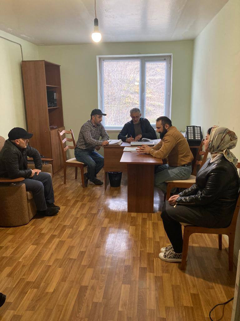 С 20.11. 2023г. по 24.11.2023г. в ГБУ РД ЦСОН в МО «Гумбетовский район» провели первый этап аттестации социальных работников, с целью подтверждения, соответствия занимаемой должности социального работника в соответствии должностному регламенту.