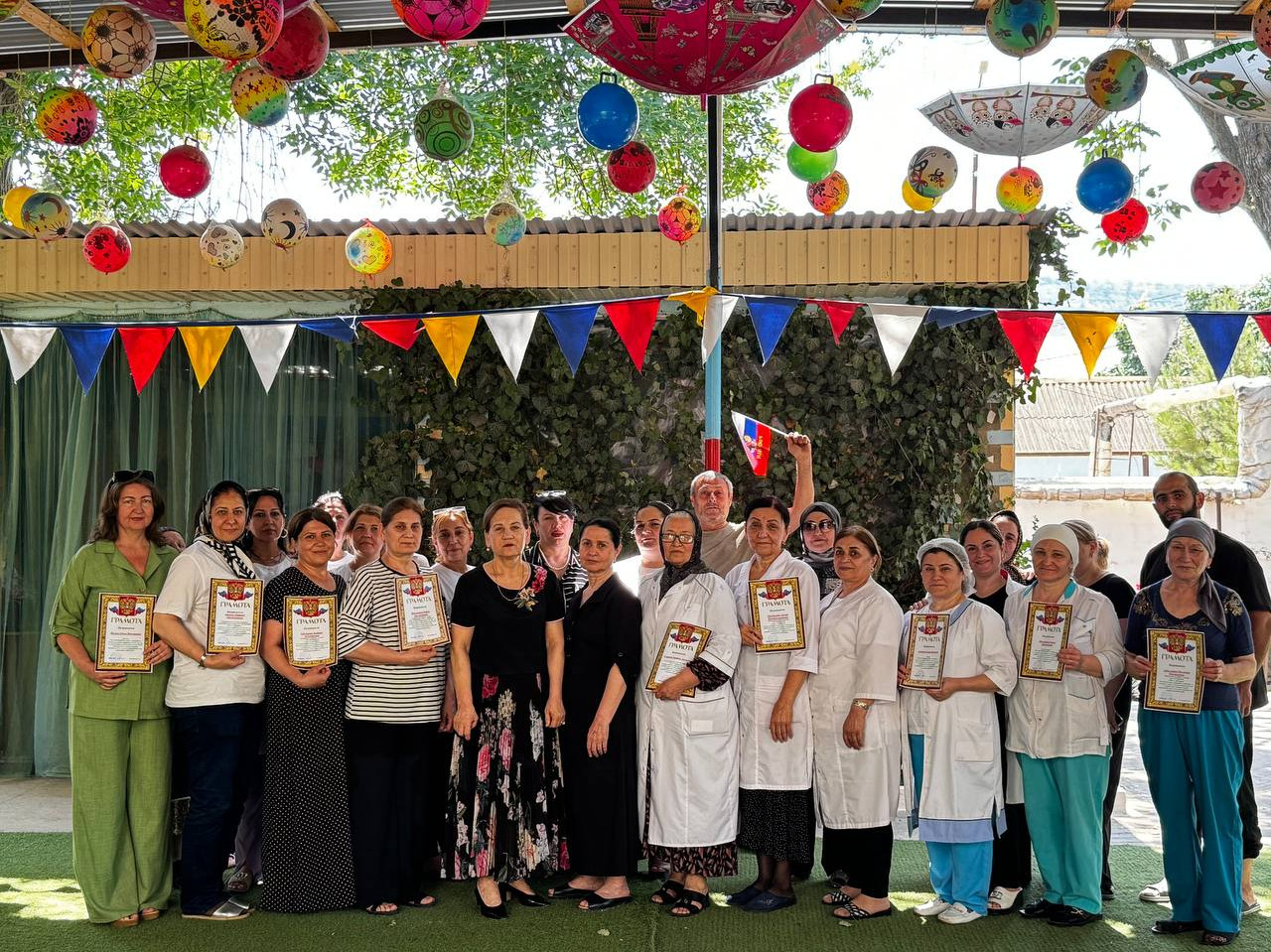 ☀День социального работника занял достойное место в календаре праздничных дат нашего Реабилитационного центра.