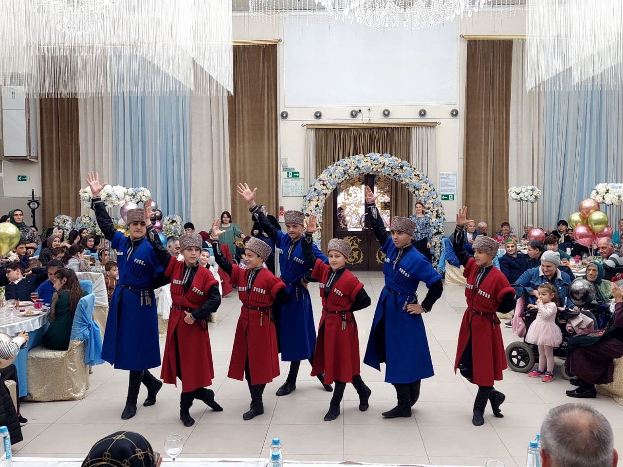 Каспийский комплексный центр социального обслуживания населения провел мероприятие «Мы, такие как все», посвященное Международному дню инвалида.