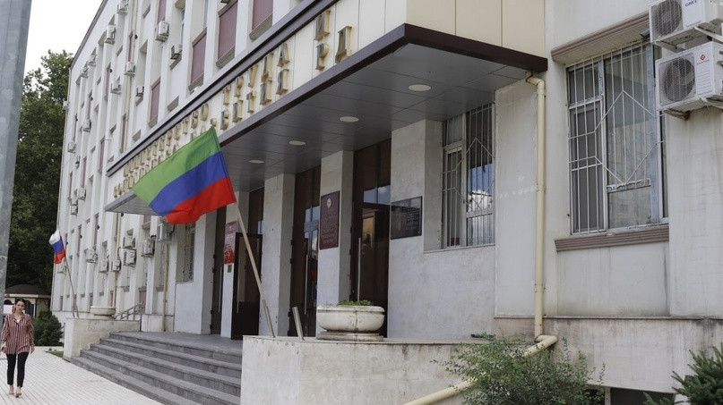 Коллектив Минтруда Дагестана перечислит однодневный заработок в помощь пострадавшим при взрыве в пригороде Махачкалы