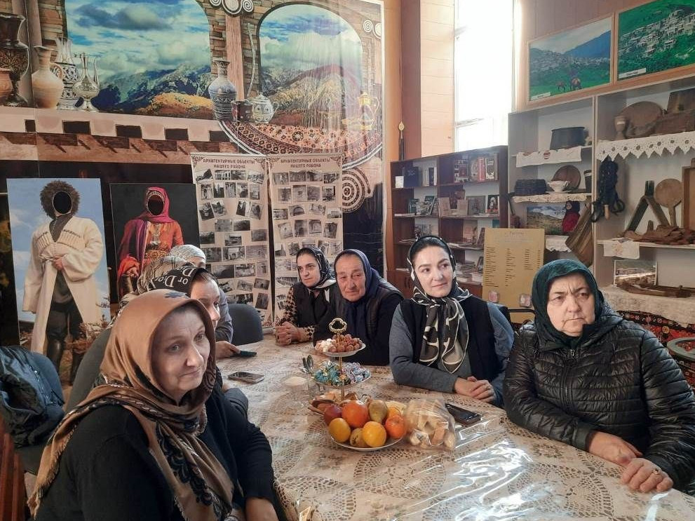 Праздничное мероприятие ко Дню Матери в КДЦ с. Гуниб.