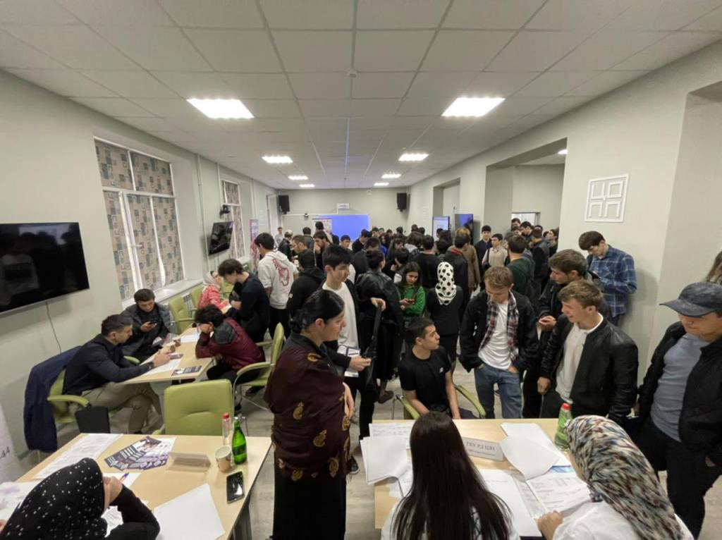 Ярмарка вакансий 12 июля: Запорожье приглашает на работу