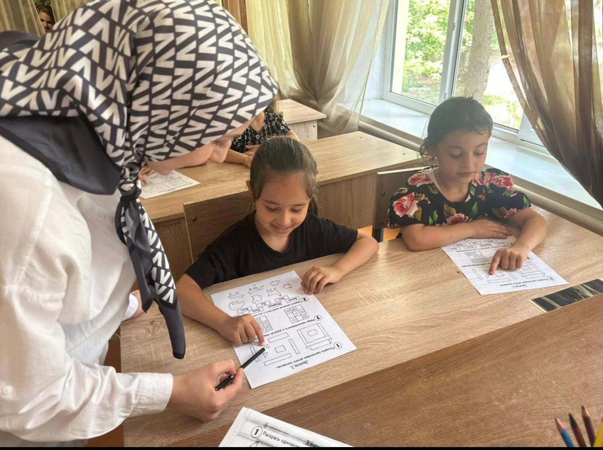 10 июля провели дидактическую игру: "Найди и раскрась"