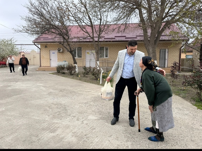 С ПРАЗДНИКОМ  УРАЗА- БАЙРАМ!