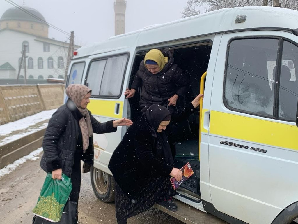 Доставка 65 лет и старше жителей с.Ленинаул