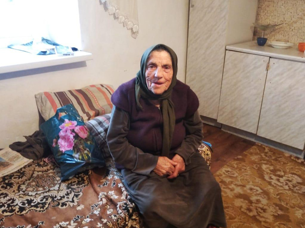 Поздравления на дому подопечных с Днем матери