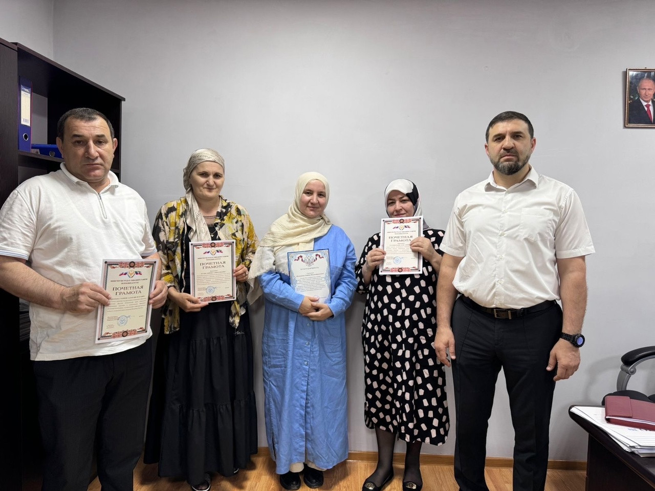 Работники Комплексного центра социального обслуживания населения Кизилюртовский район отпраздновали свой профессиональный праздник