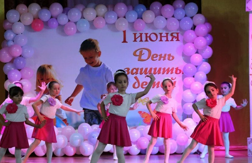 Конкурс рисунков на асфальте