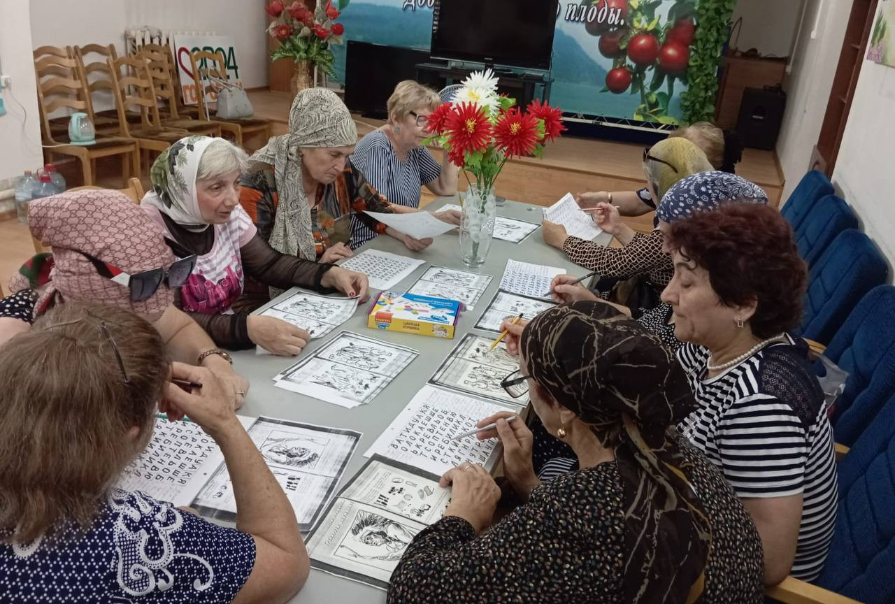 Специалист Агасиева М. А. провела с подопечными увлекательную игру Головоломку " Найди слова".