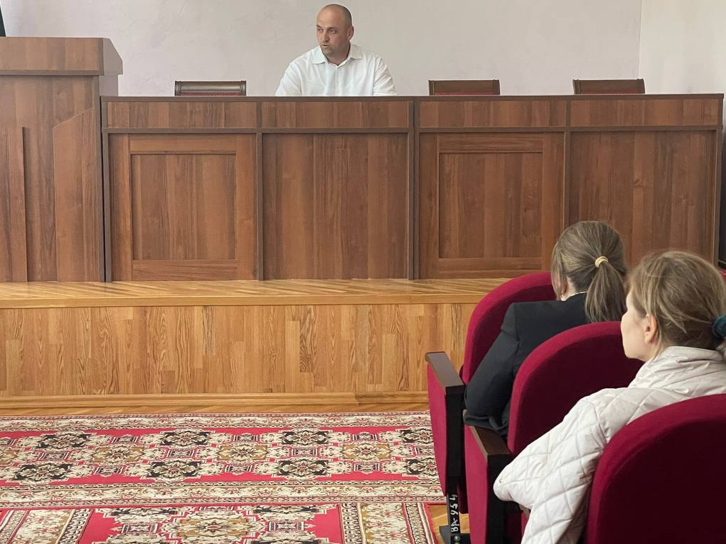 Заседании комиссии по делам несовершеннолетних.