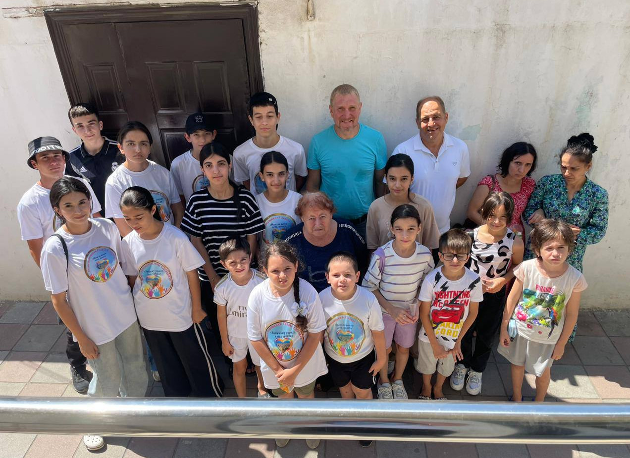 Представители автономной некоммерческой организации «Кругозор» г. Пятигорска  с подопечными семьями, находящимися в социально опасном положении, состоящими на обслуживании в Центре провели «Урок дружбы».