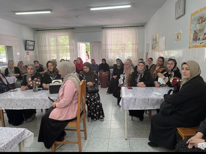 Комплексный центр социального обслуживания населения посетили начальник отдела по профилактике коррупции и иных правонарушений Нияз Гаджиев и ведущий специалист отдела по профилактике коррупции и иных правонарушений Сабина Хамдулаева