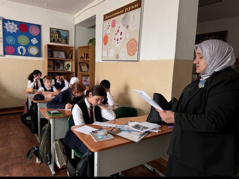 Будешь ты сильным и смелым! Беды тебе не страшны! Стоит лишь вовремя сделать Шаг к «телефону души»!