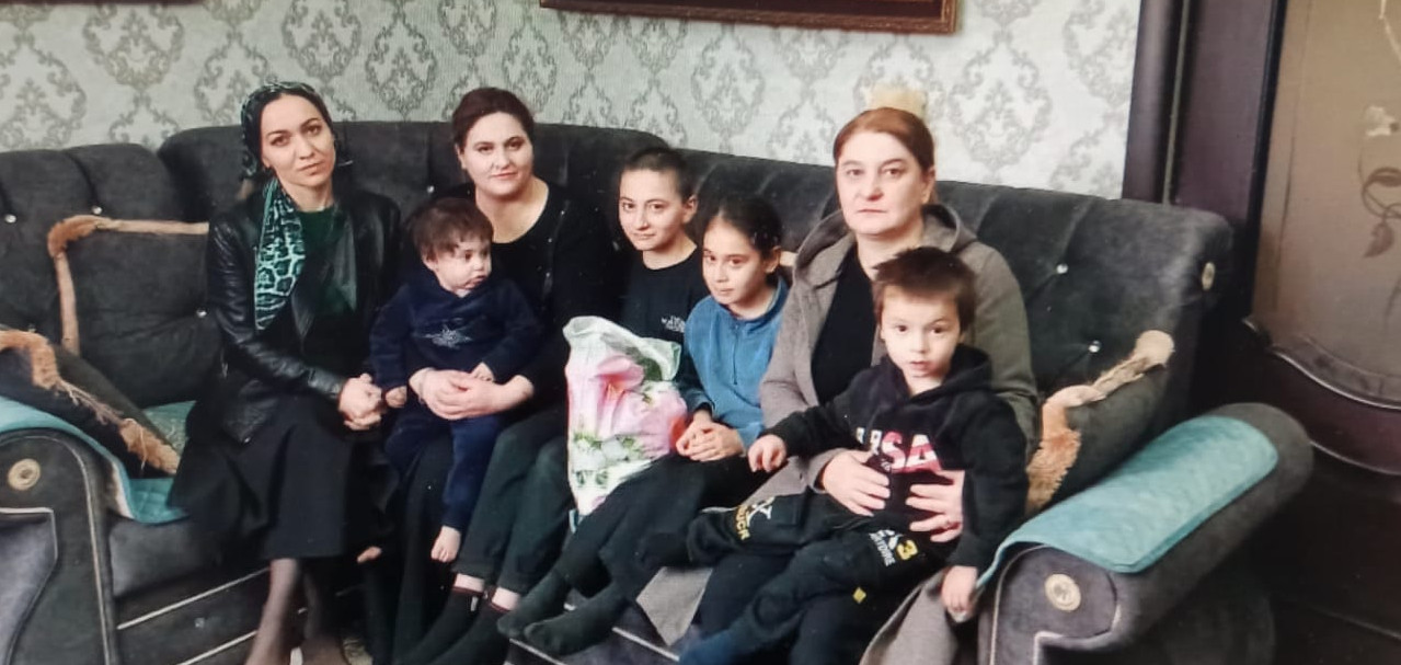 Посещение семей.