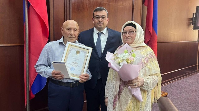 Мастер-класс ко Дню космонавтики прошел в Семейном МФЦ в рамках Недели семейных МФЦ