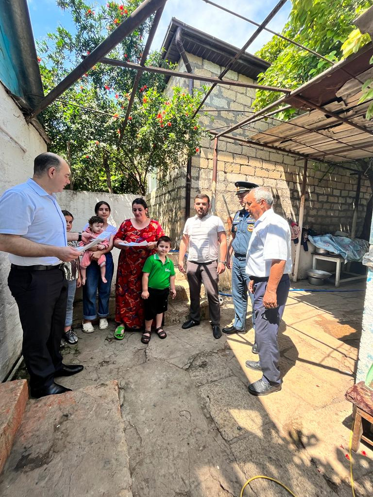 Рейдовые мероприятия по многодетным семьям а также семьям, находящимся в социально опасном положении.