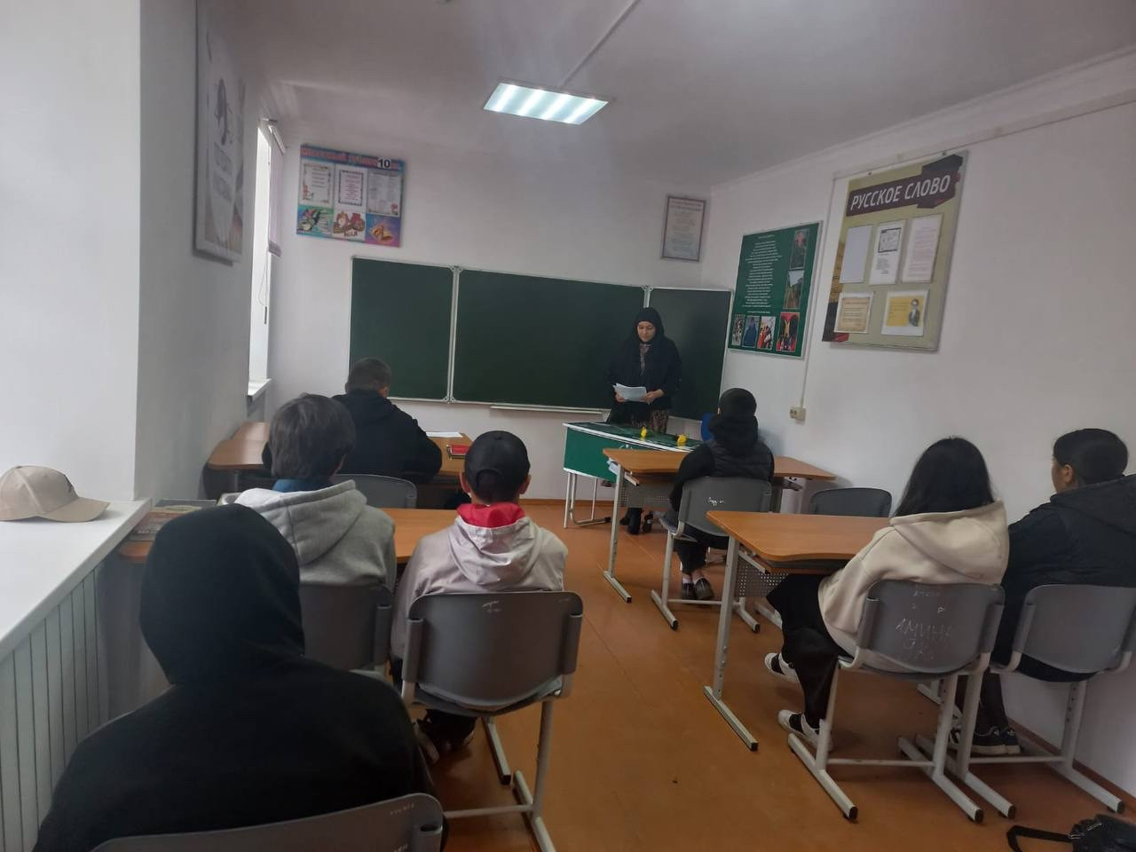 Профилактический тренинг среди учащихся.