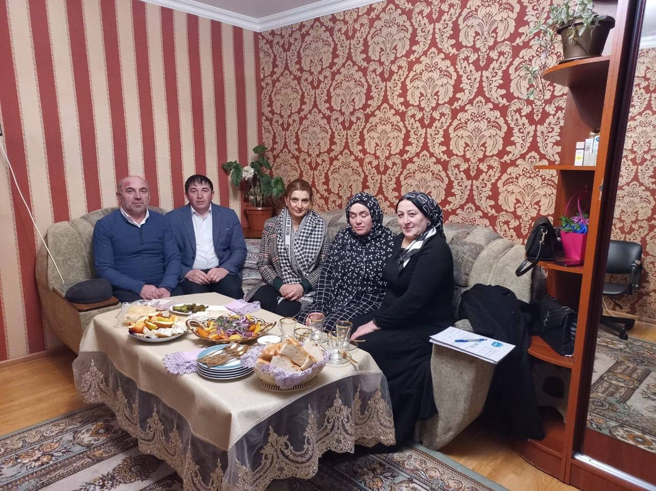 В преддверии Международного женского дня и в рамках Года Семьи в России Сотрудники КЦСОН в МО" Агульский район" посетили семьи участников СВО.
