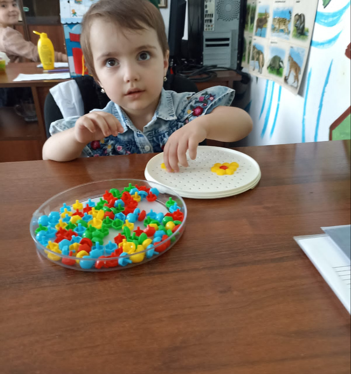 "Развитие мелкой моторики рук"