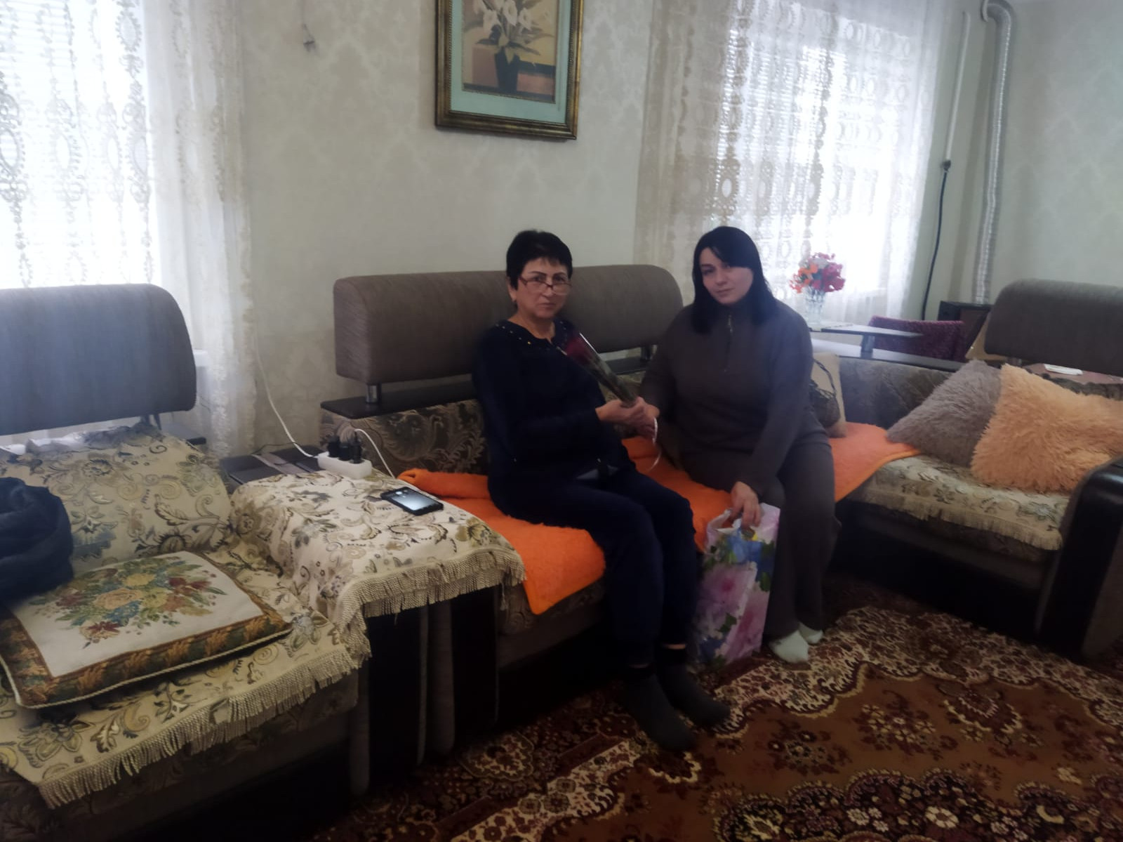 ПОСЕЩЕНИЕ МАТЕРЕЙ И ЖЕНЩИН-ВДОВ УЧАСТНИКОВ БОЕВЫХ ДЕЙСТВИЙ В АФГАНИСТАНЕ