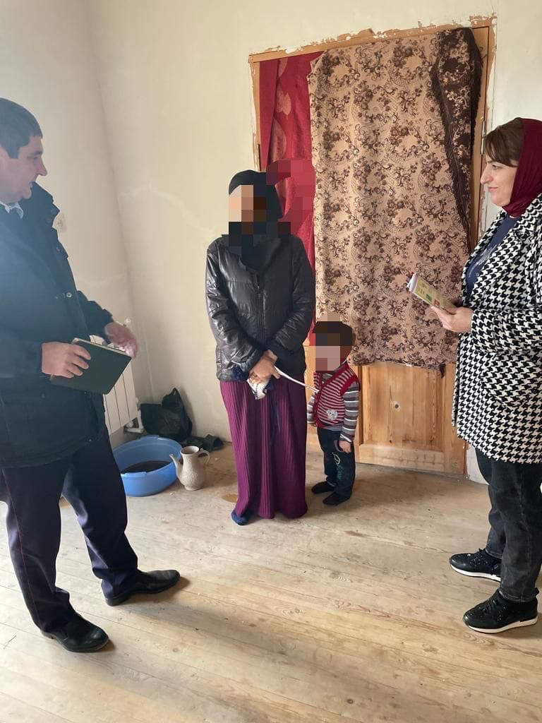 Посещение  семей находящиеся в трудной жизненной ситуации.