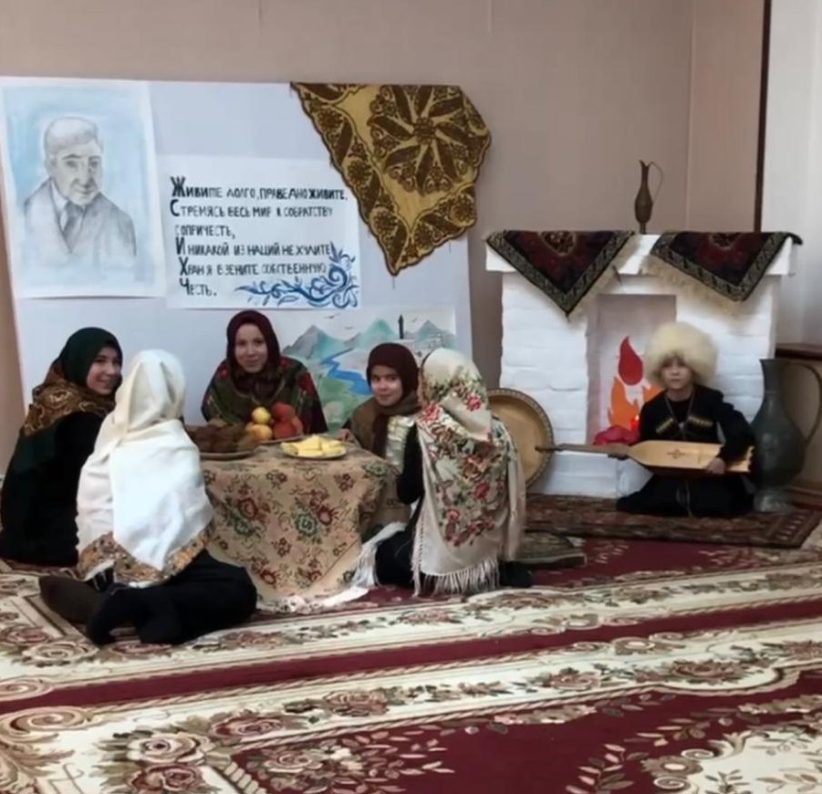 ГКУ РД СРЦН в МО "г.Хасавюрт"    "Расул Гамзатов"