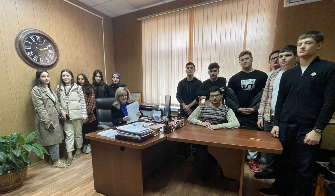 Прохождение производственной практики  по профильной специальности.