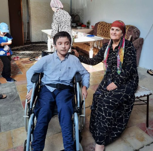 Уход и помощь.