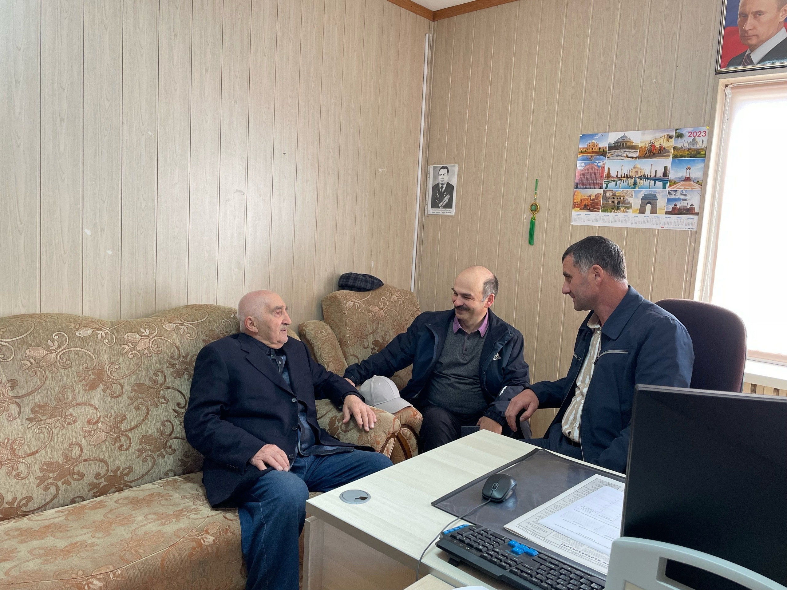 Сегодня наш центр посетил обслуживаемый из с. Киче Рутульского района Гусейнов СаидМагомед Султанович