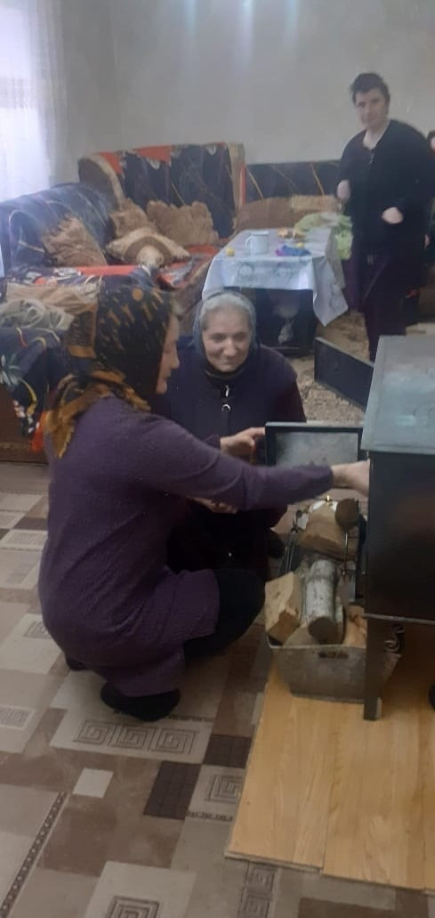 Социальные работники  ежедневно оказывают социальные услуги