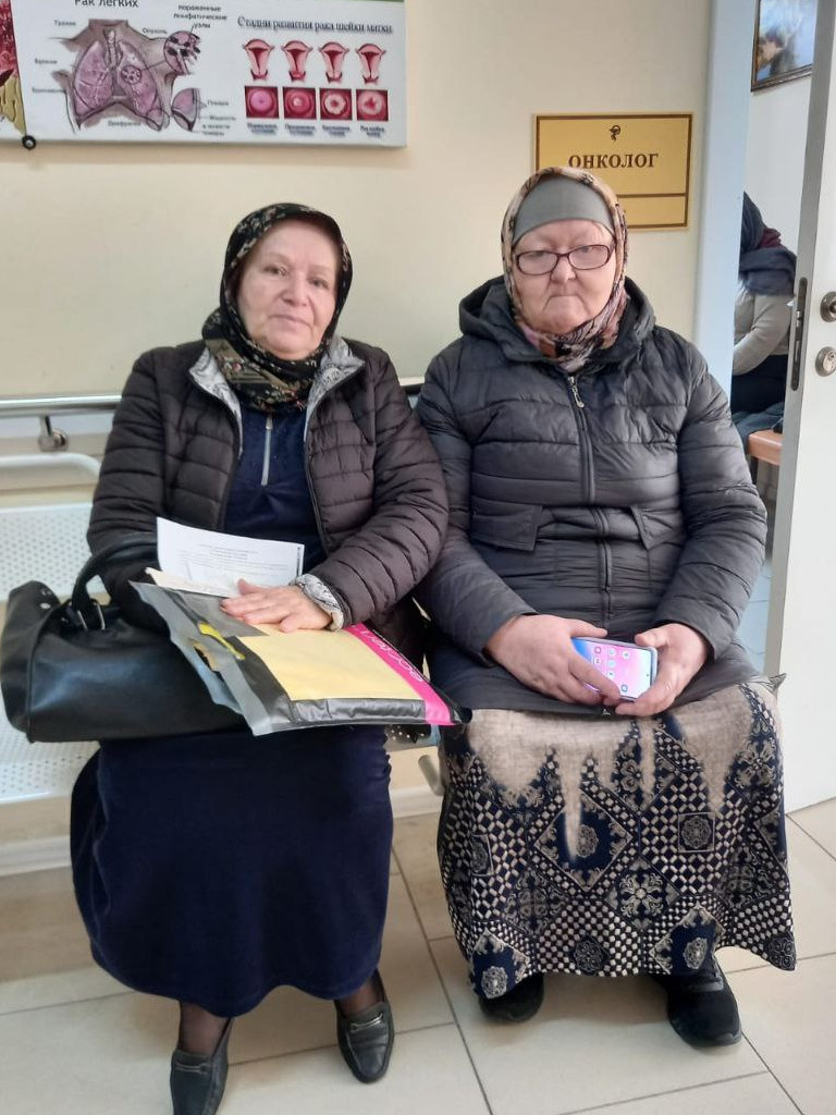 Услуга: сопровождение получателей социальных услуг в медицинское учреждение.