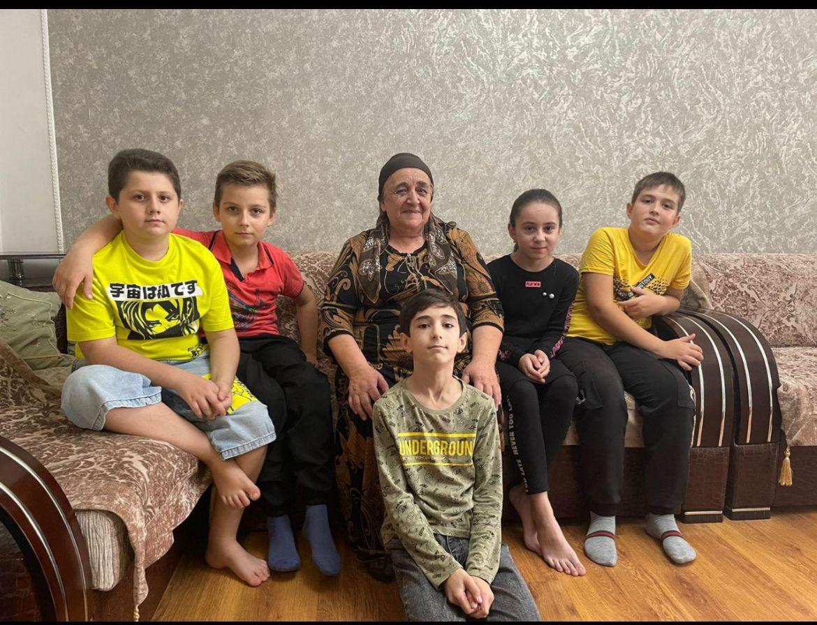 День пожилого человека с юными волонтерами