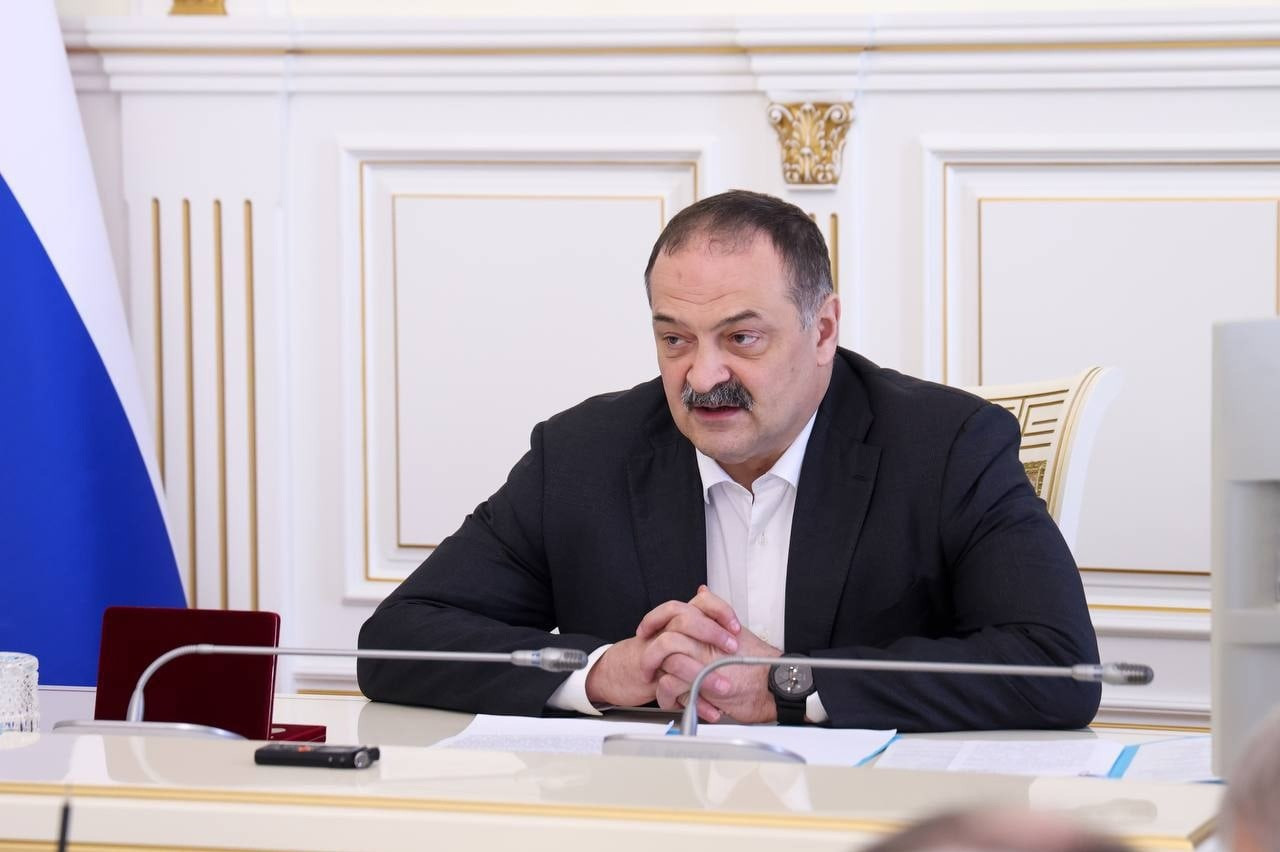 «День Победы 1945 ассоциируется у нас с той Победой, к которой мы сегодня идём», - отметил Сергей Меликов