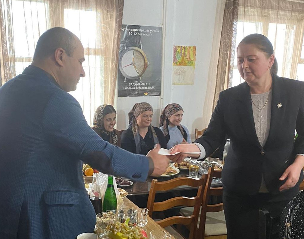 В канун Международного женского дня женщин-коллег чествовали в Комплексном центре Дахадаевского района