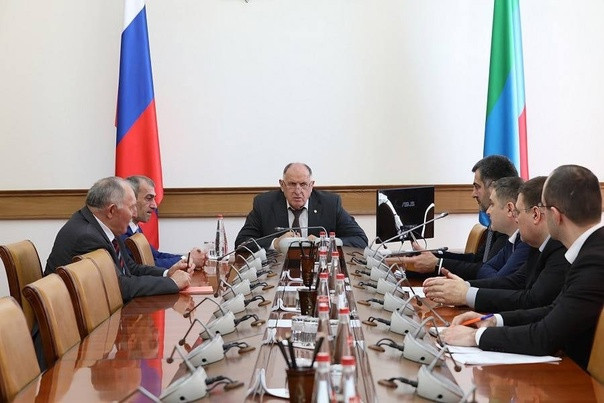 Работницам МФЦ в горных районах Дагестана на час сократят режим работы по пожеланию и заявлению самих работниц