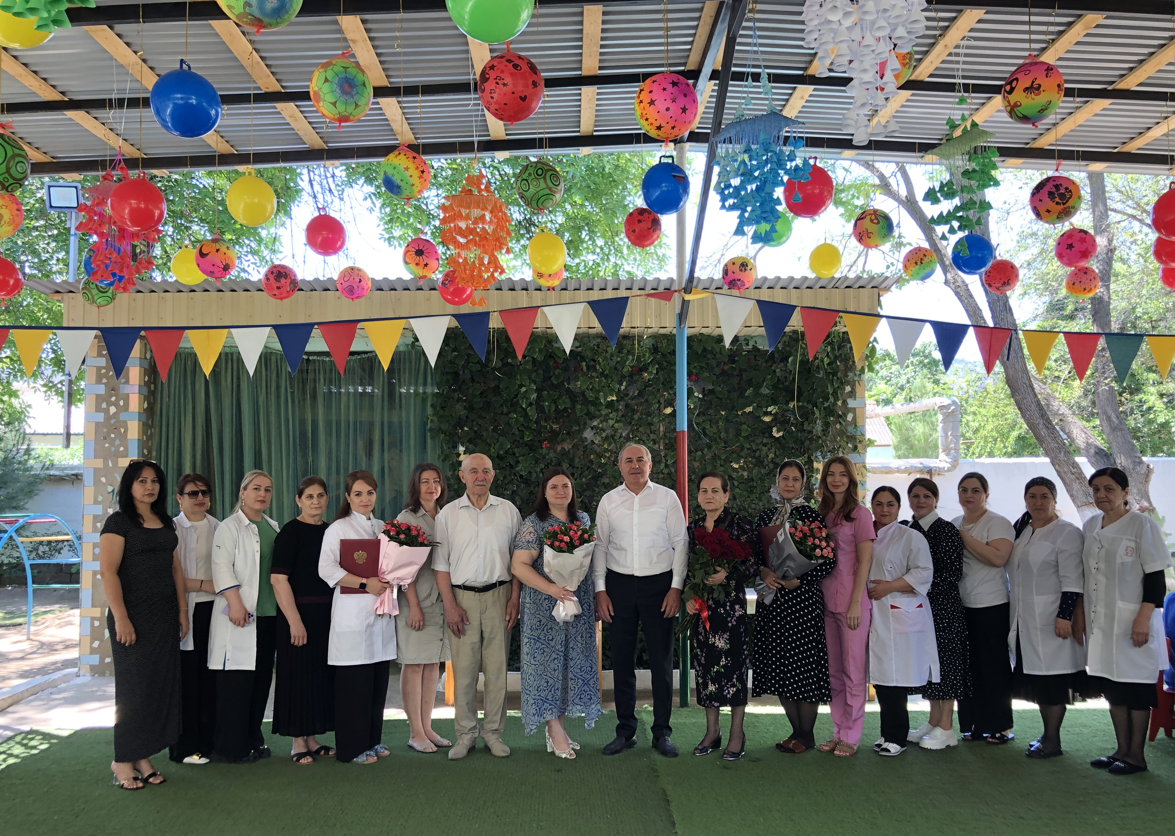 В день празднования 8 июня Дня социального работника в Избербашском Реабилитационном центре прошло торжественное мероприятие, приуроченное к профессиональному празднику.