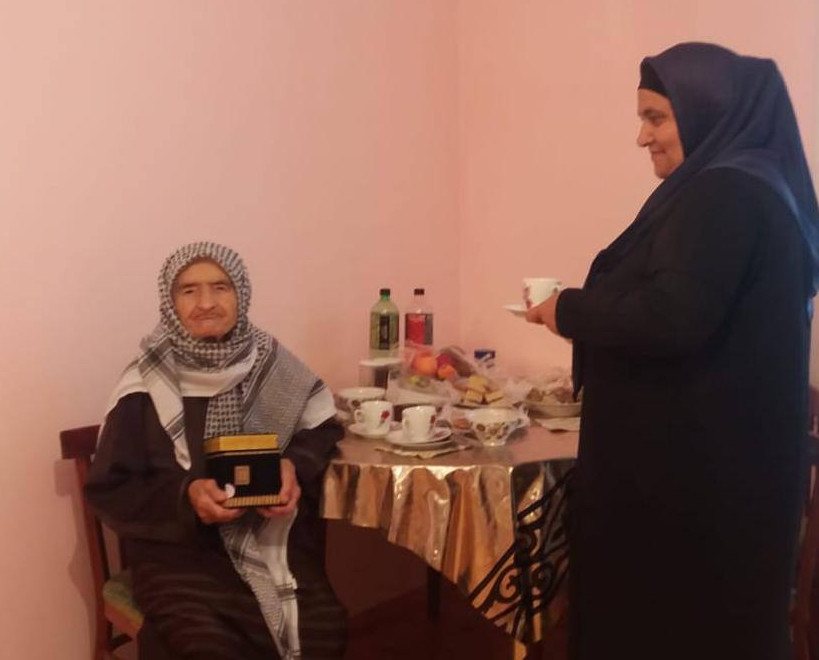 Посещение подопечной для оказания социальных услуг.