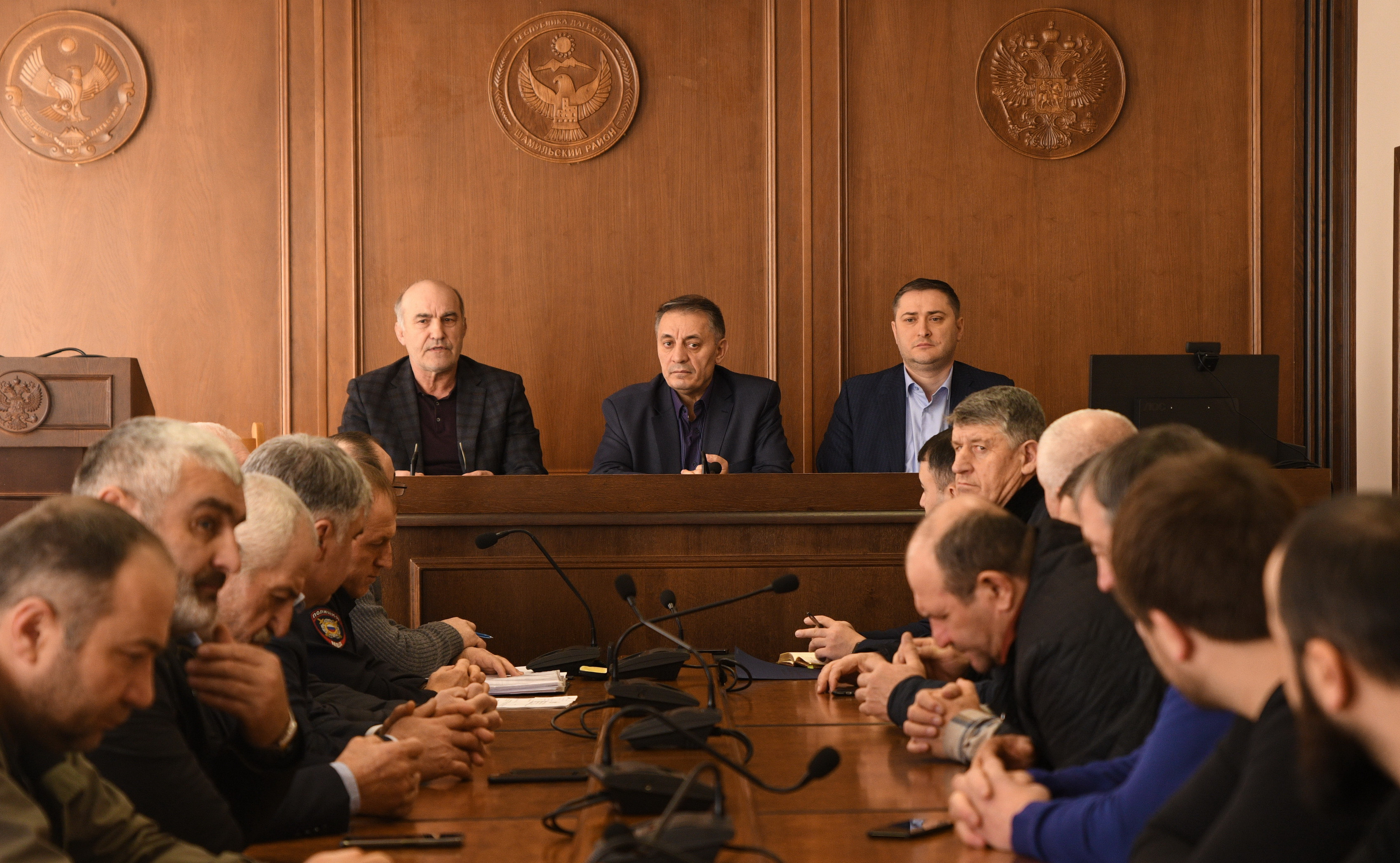 ВИЦЕ-ПРЕМЬЕР ДАГЕСТАНА АБДУРАХМАН МАХМУДОВ ОБСУДИЛ ВОПРОСЫ СНИЖЕНИЯ НЕФОРМАЛЬНОЙ ЗАНЯТОСТИ В ШАМИЛЬСКОМ РАЙОНЕ.