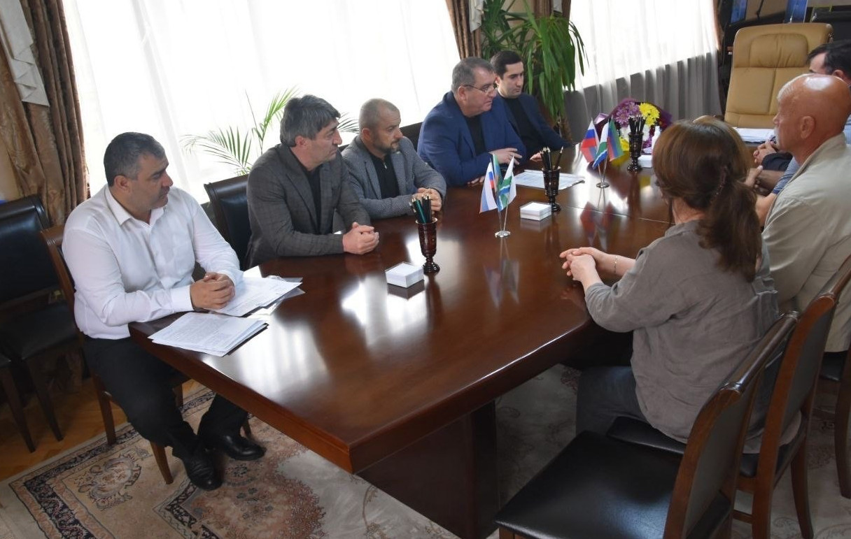 Вручение свидетельства о предоставлении безвозмездной субсидии на приобретение жилья ветеранам боевых действий на территории Республики Афганистан.