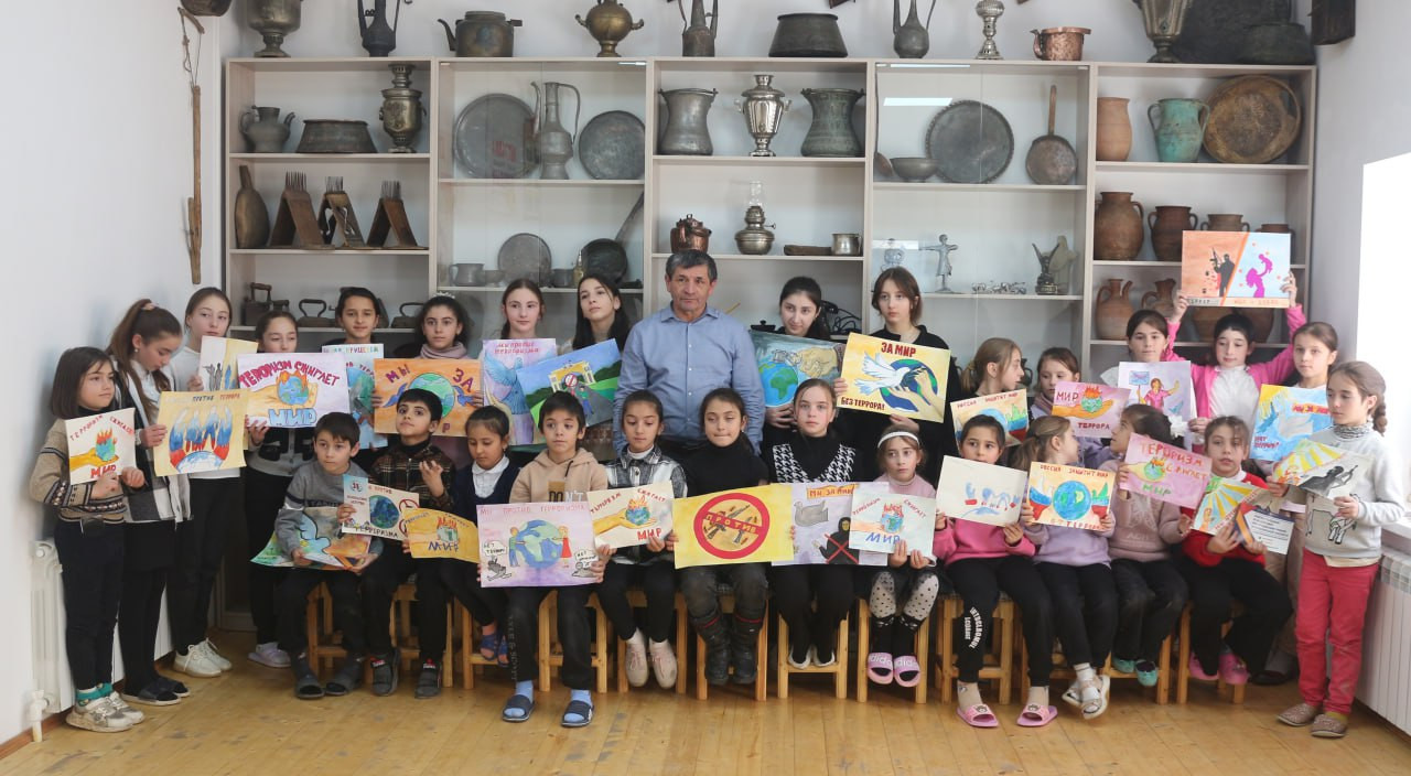 Конкурс –выставка «Мы против террора»