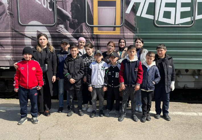 Руководитель Центра Н.К. Эфендиев обеспечил участие детей военнослужащих и мобилизованных СВО на Украине в историко - просветительском проекте «Поезд Победы»в г. Дербент