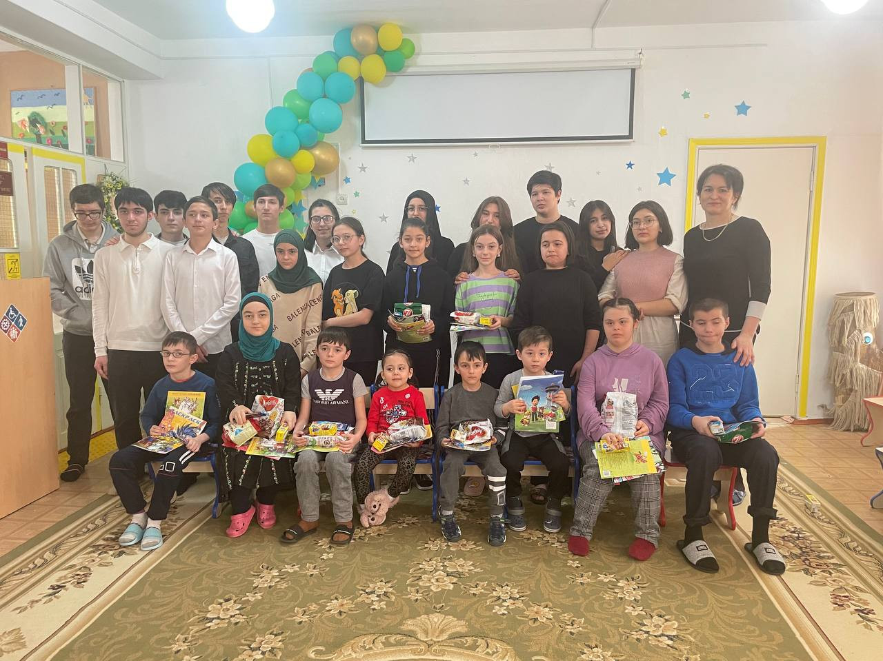 Благотворительная акция "Подари радость детям"