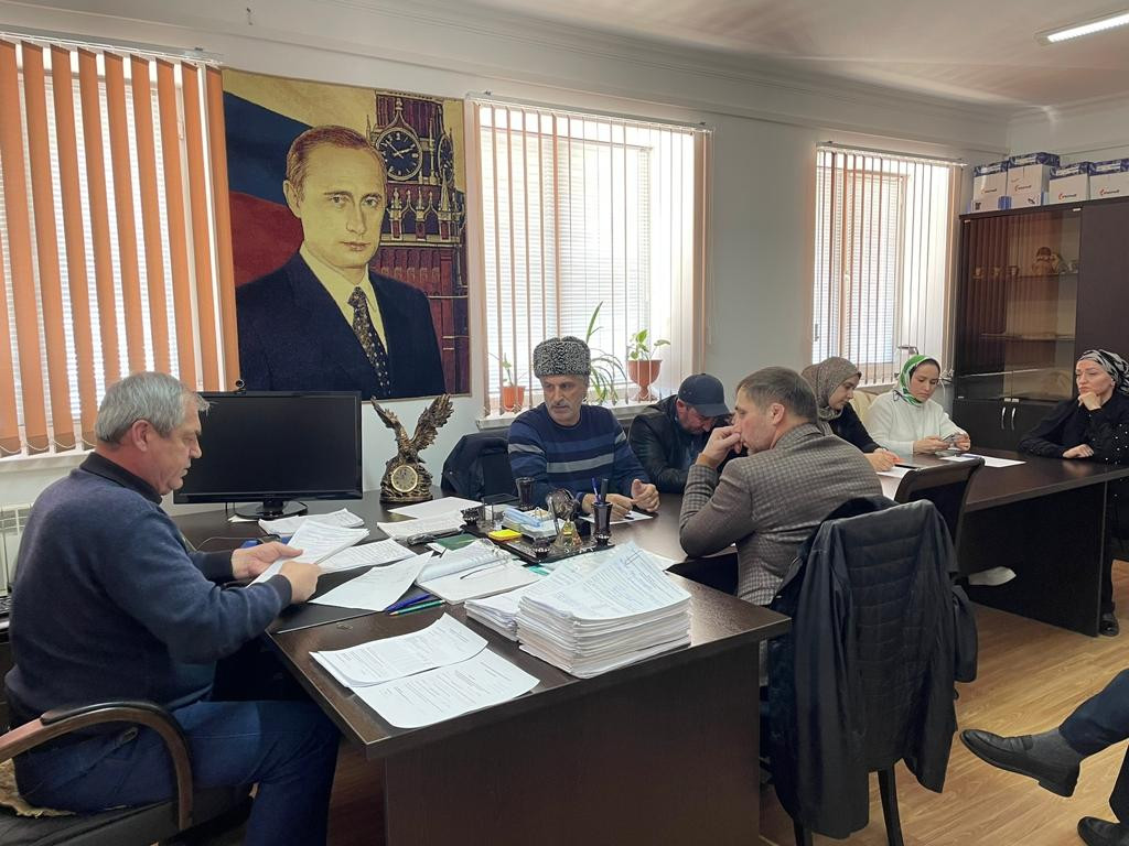 Заседание комиссии по соц контракту.